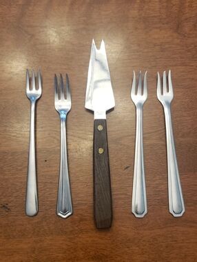 Vtg Stainless Steel Appetizer Forks & Chacuterie Cheese Knife Set (5 Pcs Total)